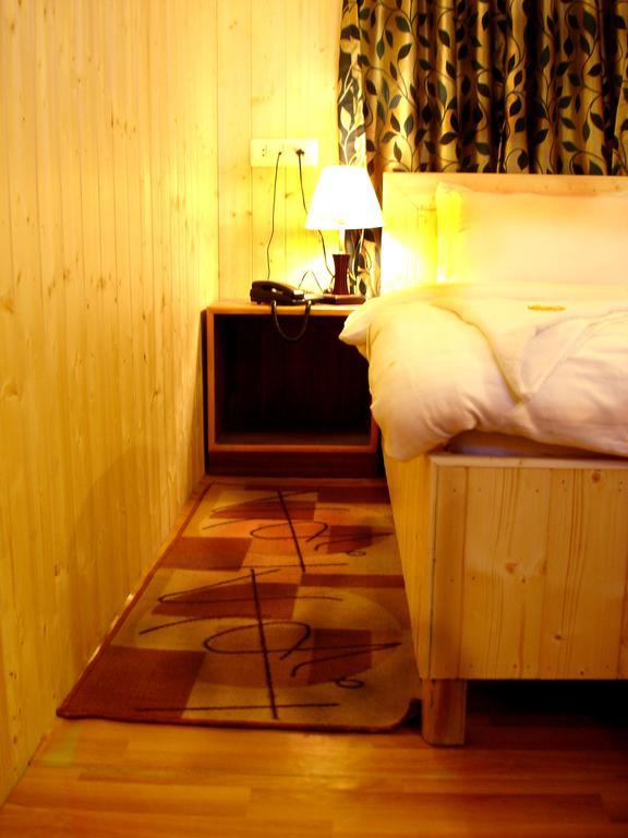 Ikraam Inn Bed & Breakfast Srīnagar Quarto foto