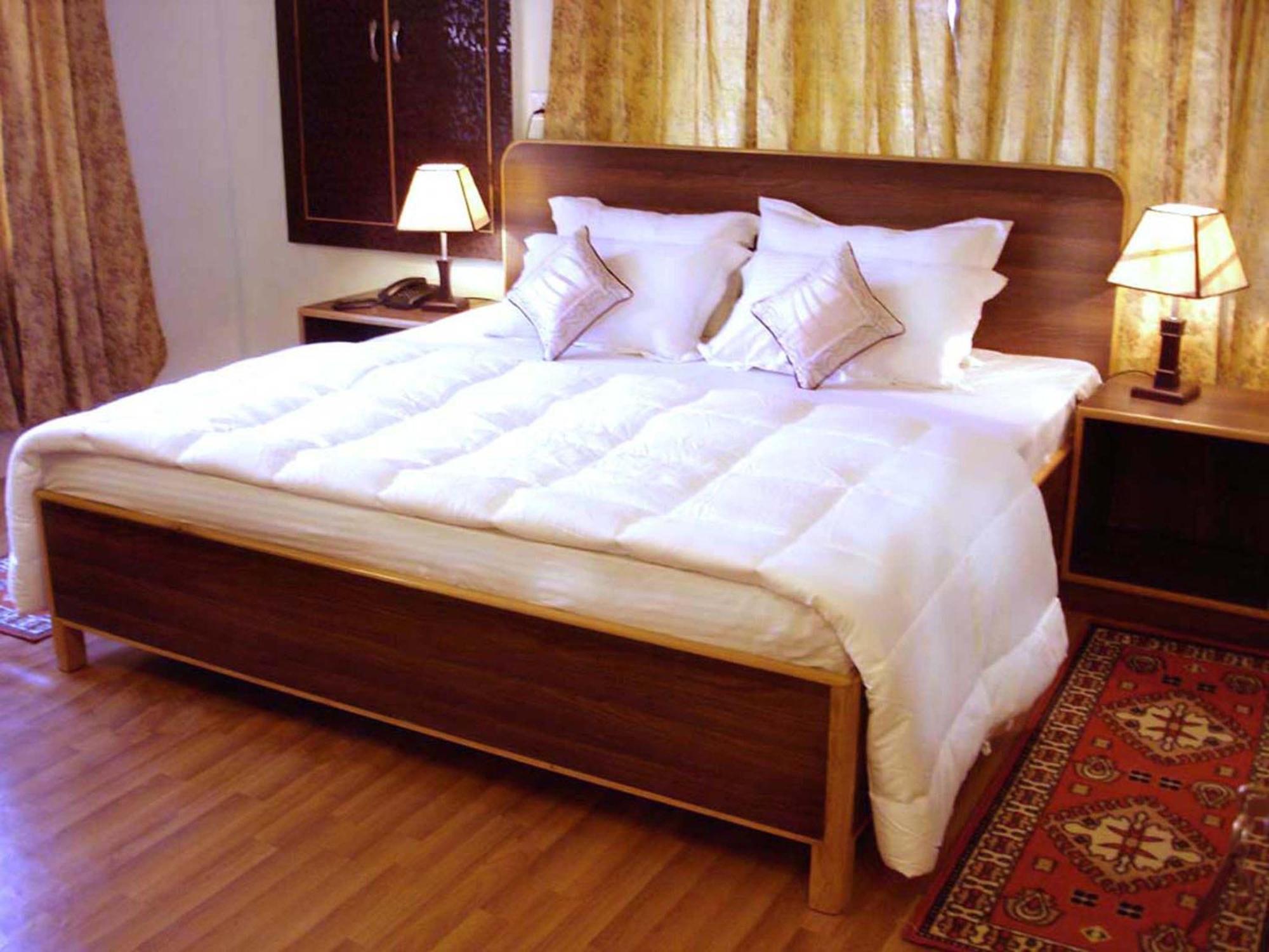 Ikraam Inn Bed & Breakfast Srīnagar Exterior foto